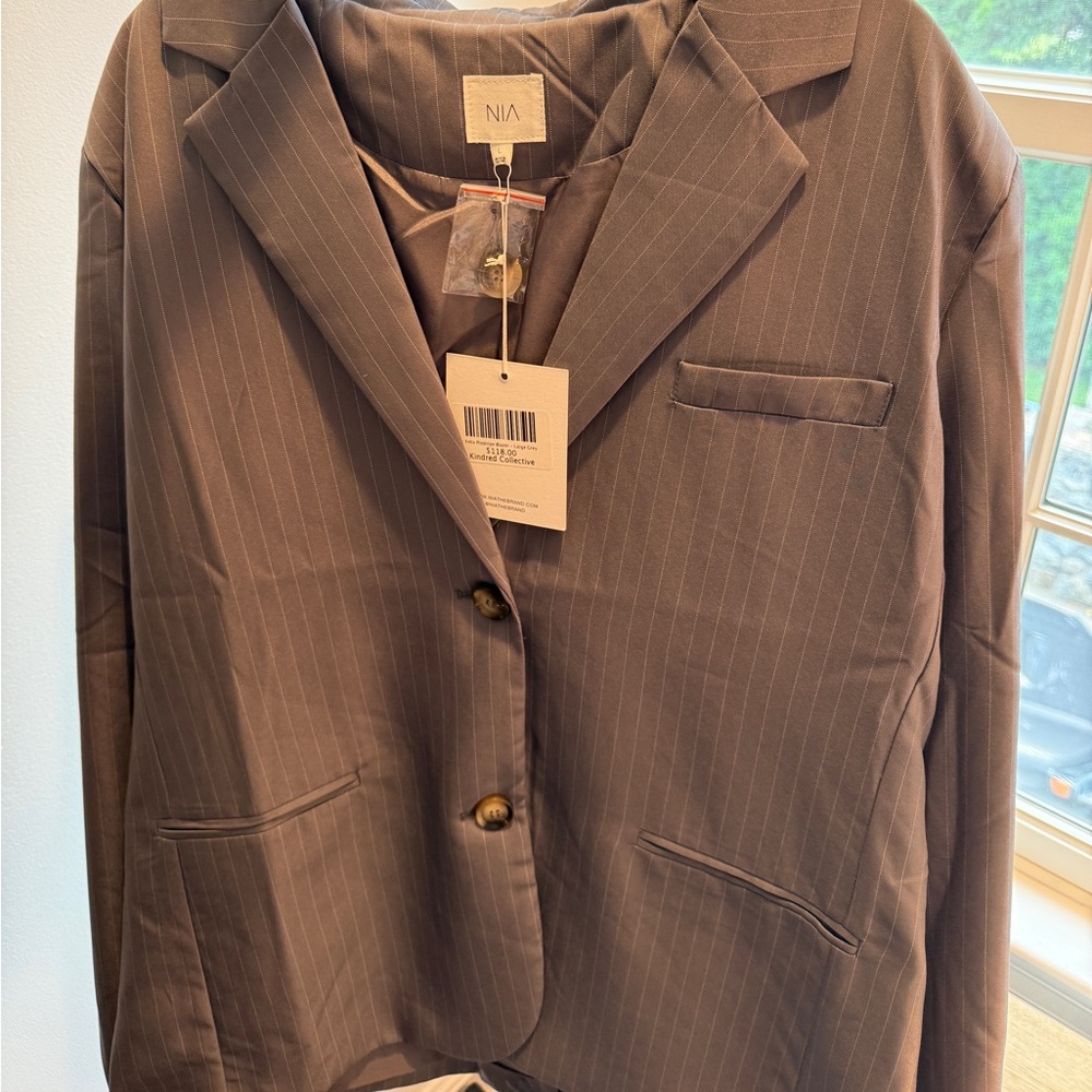 NIA Women's Gray & White Pinstripe Blazer - NWT!!!